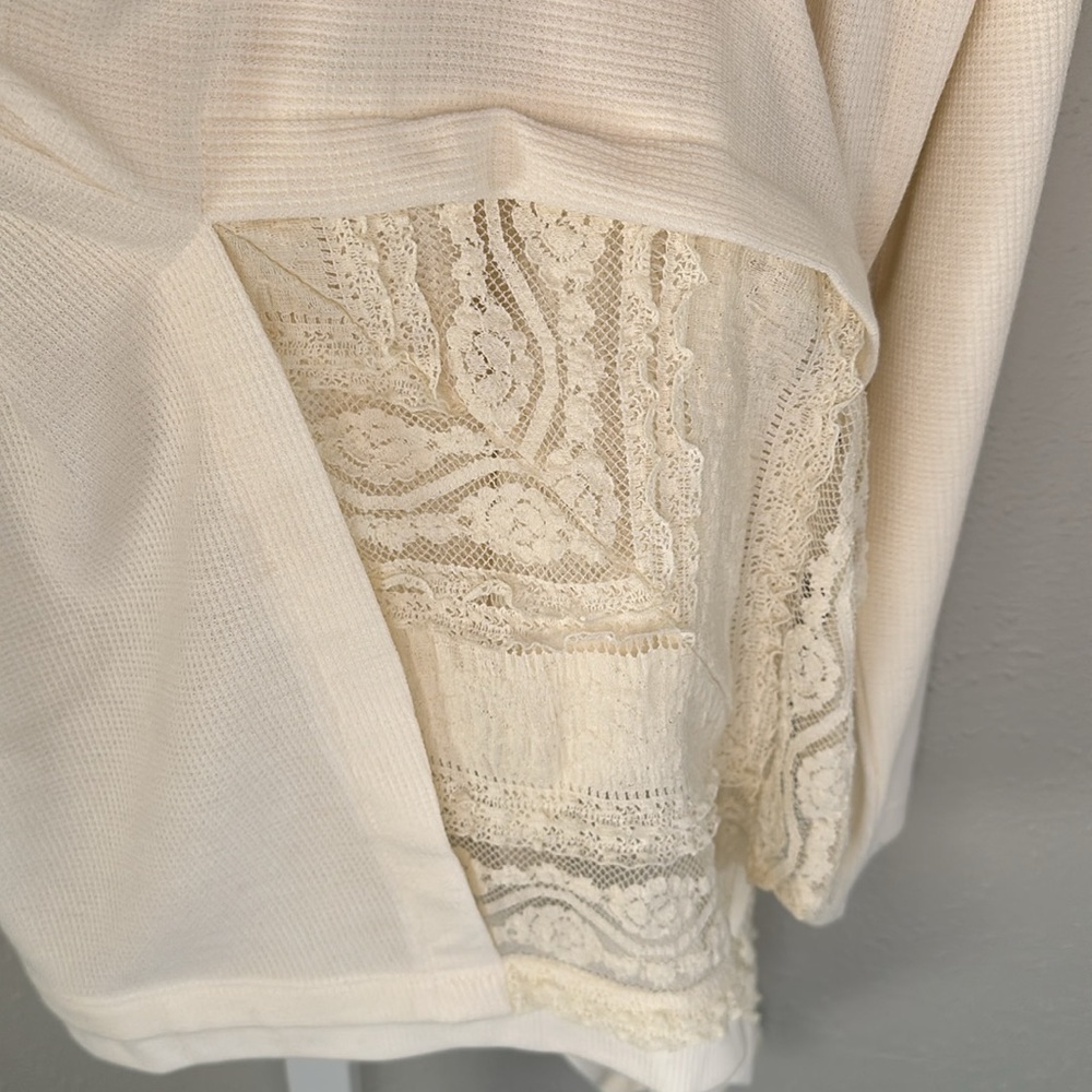 Lori Goldstein Thermal Lace Detail Cream asymmetrical Top XL - Picture 7 of 8